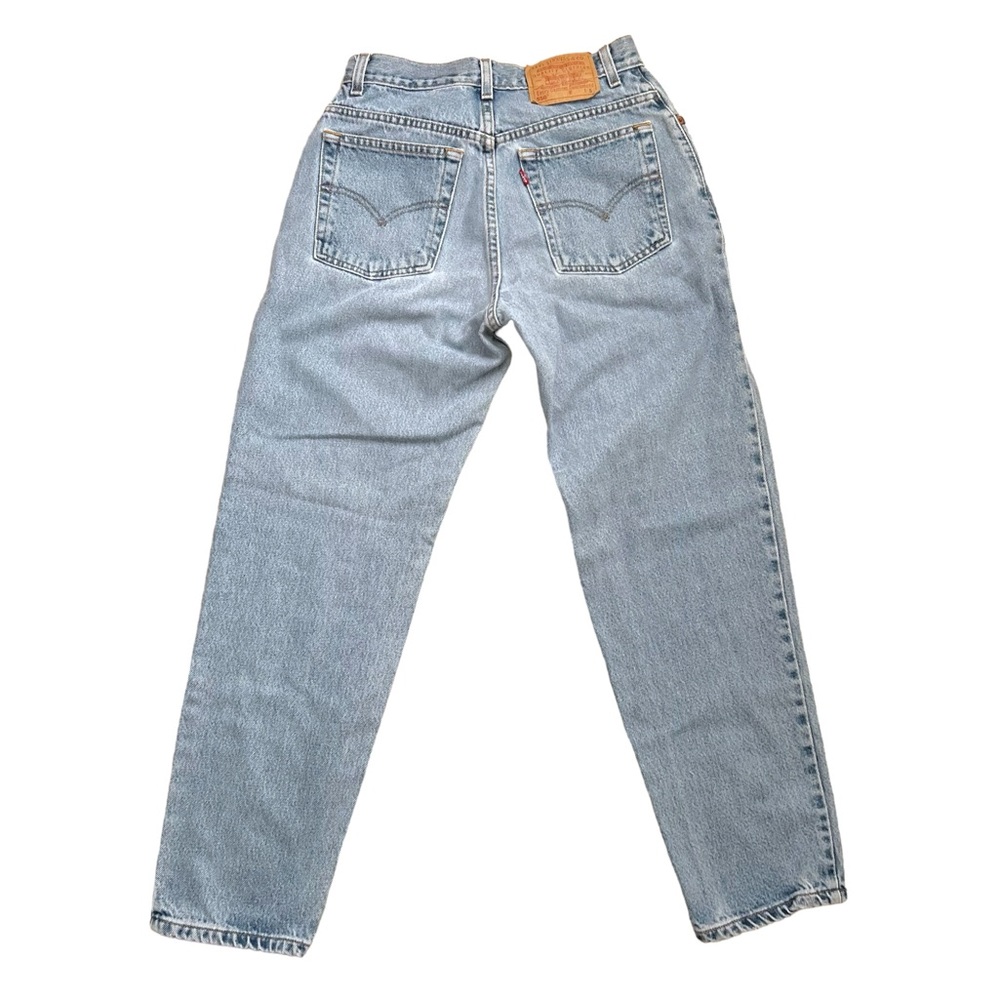 Vintage 1999 Levi’s Women’s 550 Relaxed Fit Tapered Leg Jeans Mexico / 8 Short
